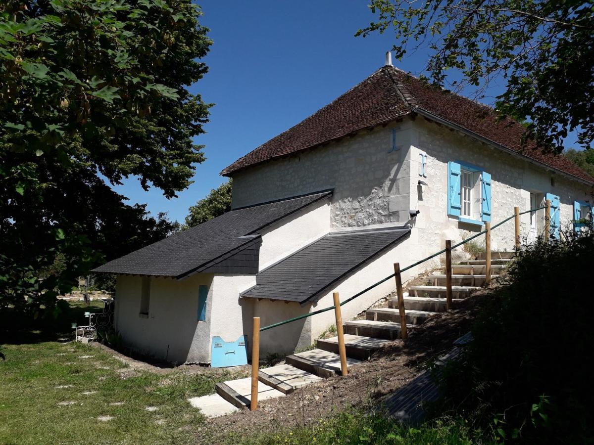 Le Moulin Bleu Bed & Breakfast Seigy Екстериор снимка